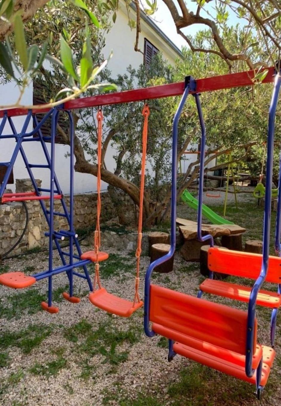 Apartments Antisa - With Playground Tucepi Exterior photo